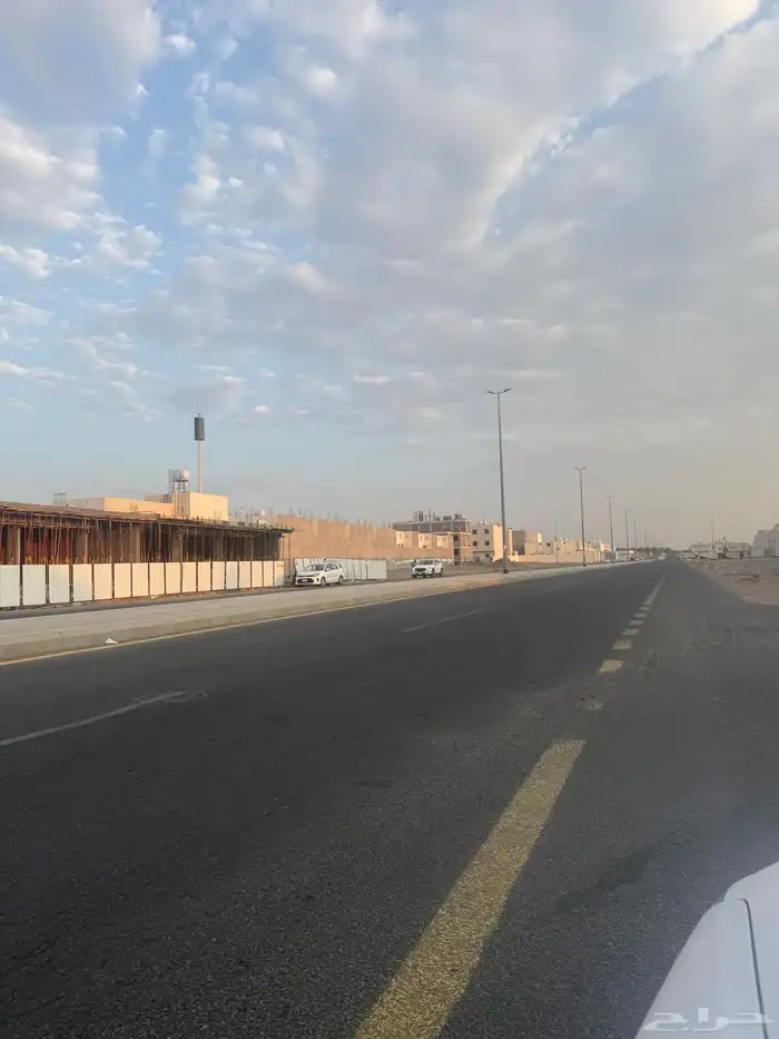 للبيع ارض تجارية في مخطط النبلاء م500 شارع 30م 11