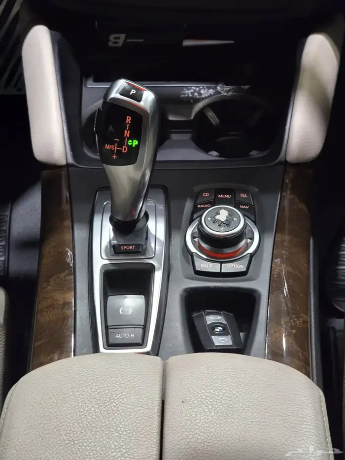 بي ام دبليو X6 موديل 2011 بحالة ممتازة 13