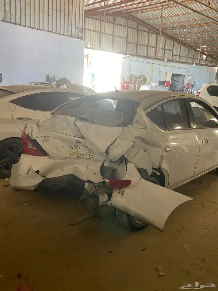 سياره نيسان صني للبيع 3