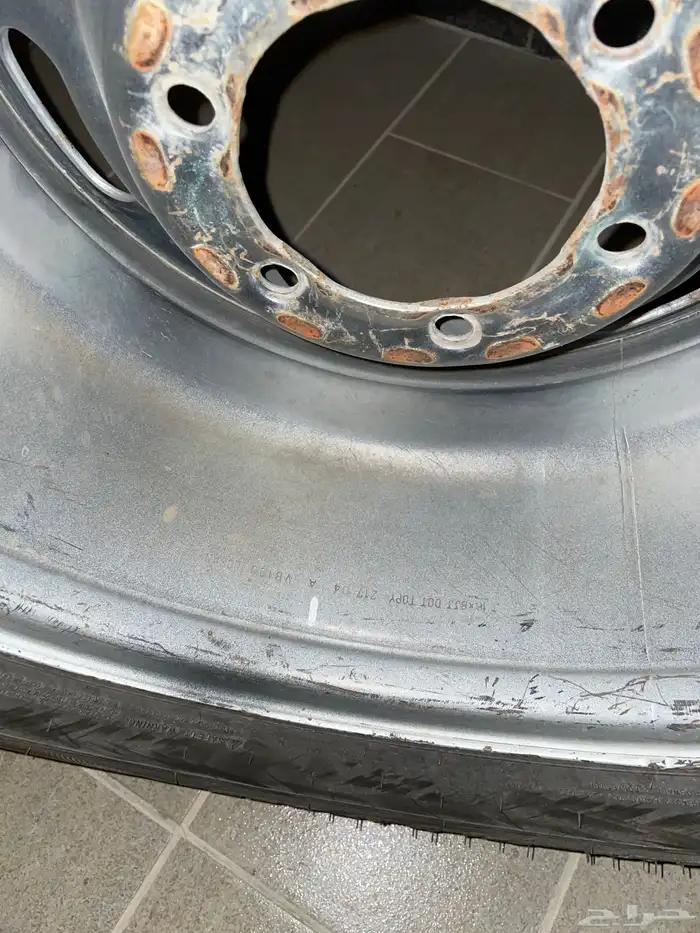 للبيع 5 جنوط فتك وكاله شرط و 5 كفرات تاريخ 25شرط على السوم 8