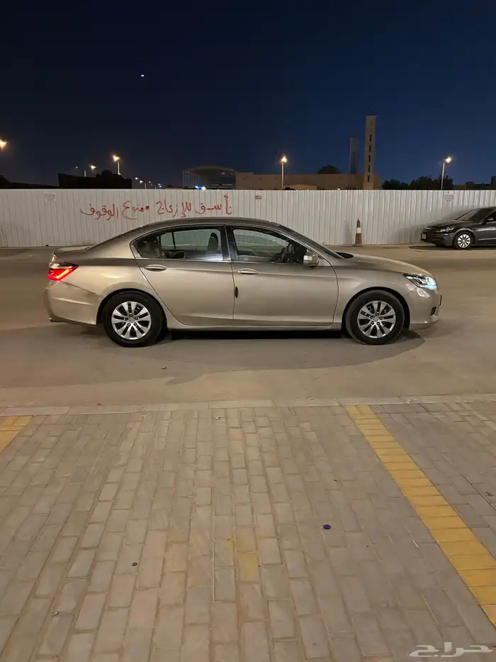 هوندا اكورد 2013 نظيف 9