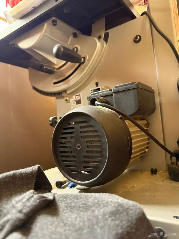 منشار شريطي ماكيتا Makita Bandsaw 3