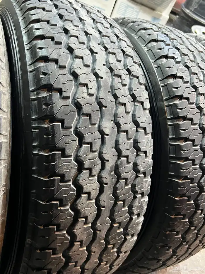 جنوط   رفرف مع كفرات دنلوب مقاس 275 70 16 تاريخ 21 41