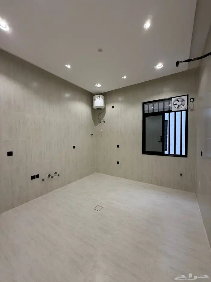 للبيع ارواف علويه وشقق ارضيه تشطيب VIP ف احد رفيده 27