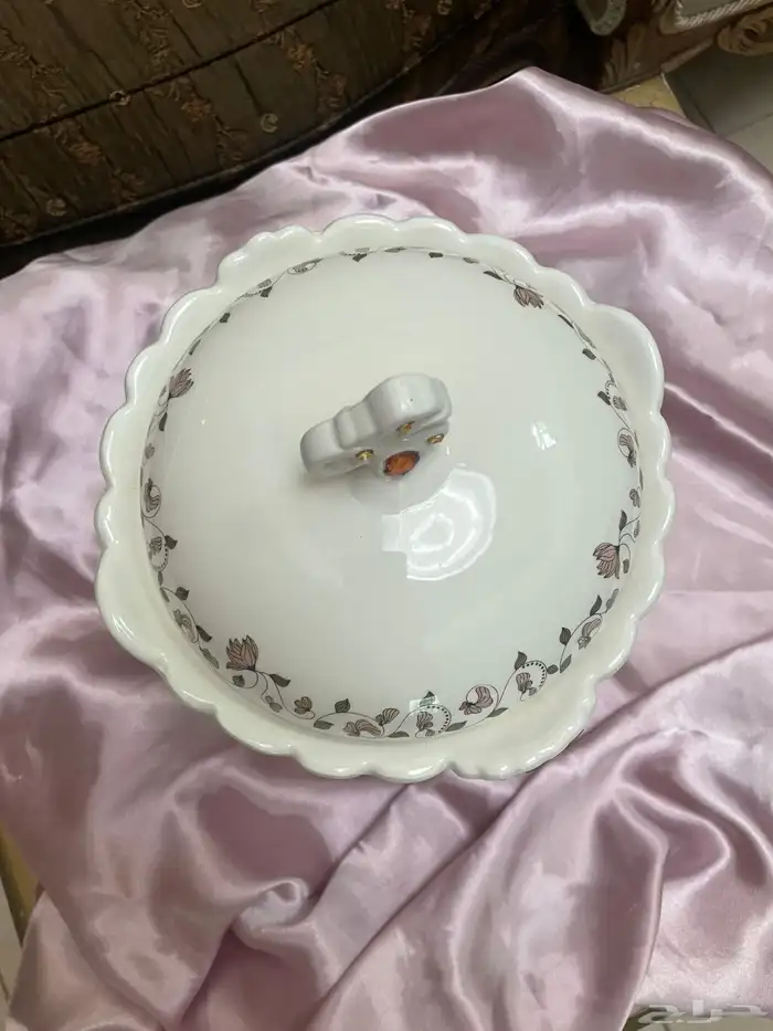 وعاء كلاسيكي Classical Tureen 4