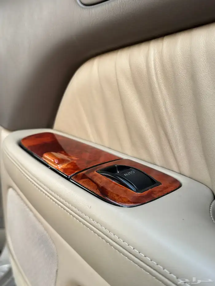 للبيع لكزس مديل 99 68