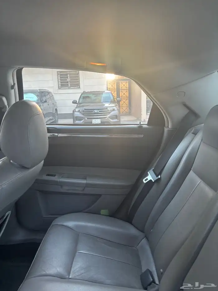 كرايسلر 300 سي 6 سليندر 2008 للبيع 7