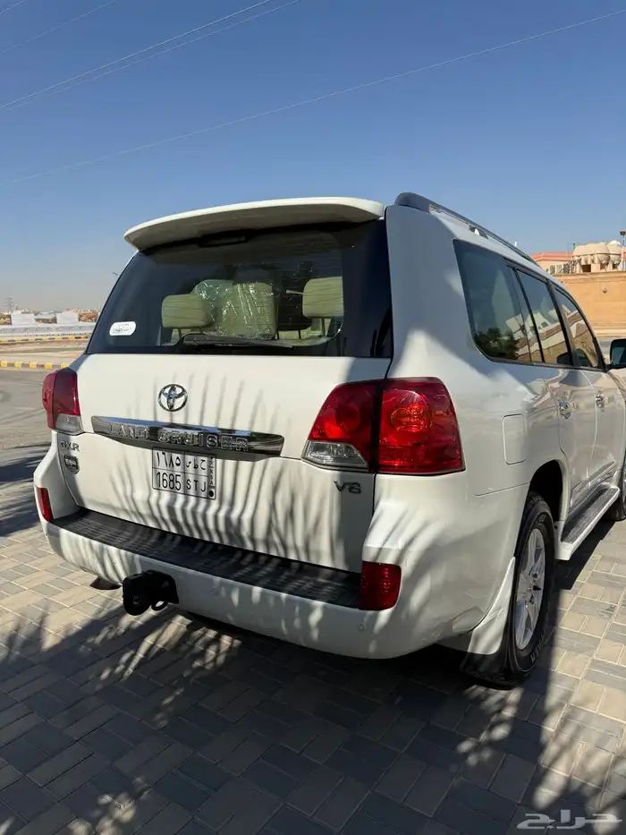 لاندكروزر GXR3 V8 ستيني ( نظيف ) 6