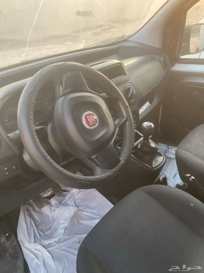 سياره فان من نوع فيات 2