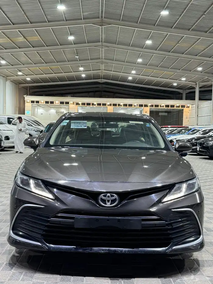 كامري 2021 بني للبيع 1