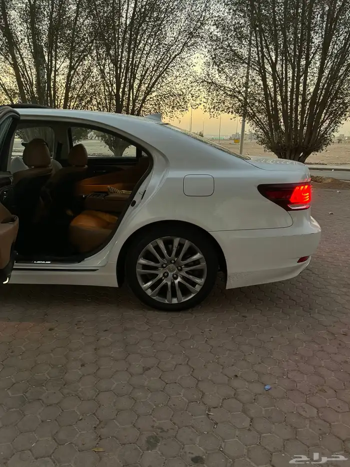 لكزس ls 460 للبيع 8