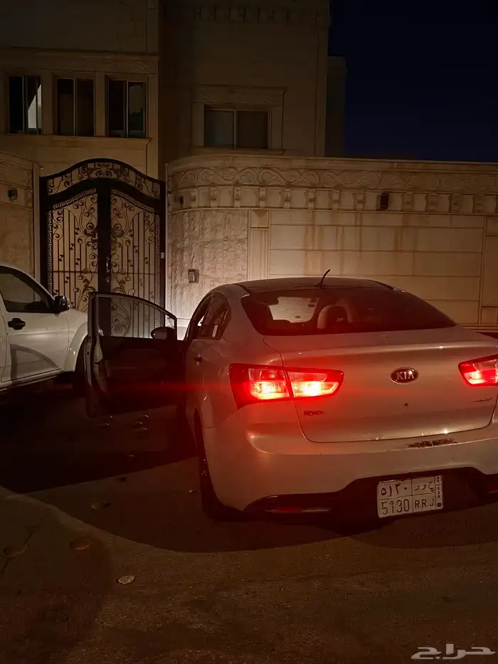 كيا ريو للبيع 11