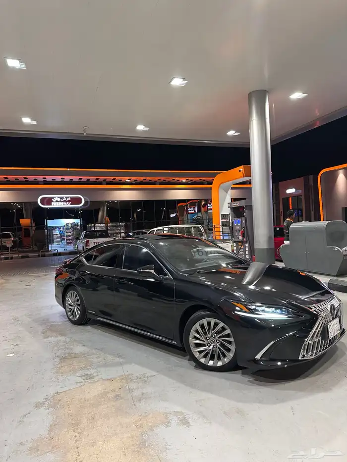 لكزس فل كامل هايبرد 3