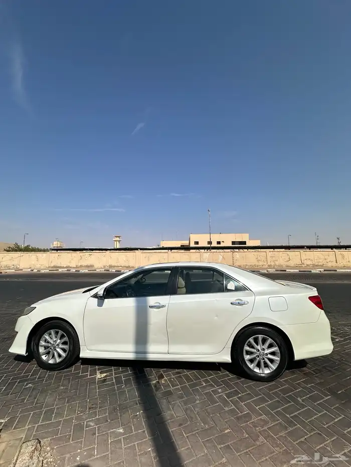 كامري فل كامل للبيع ماشيه 335 الف 8