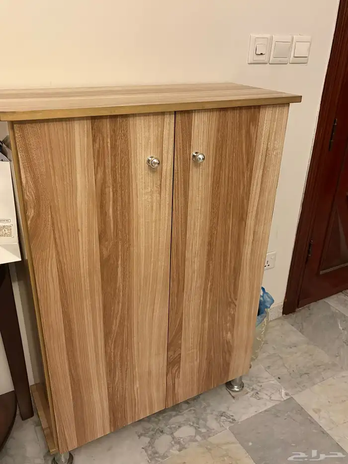 دولاب جزم وصنادل خشبي 1