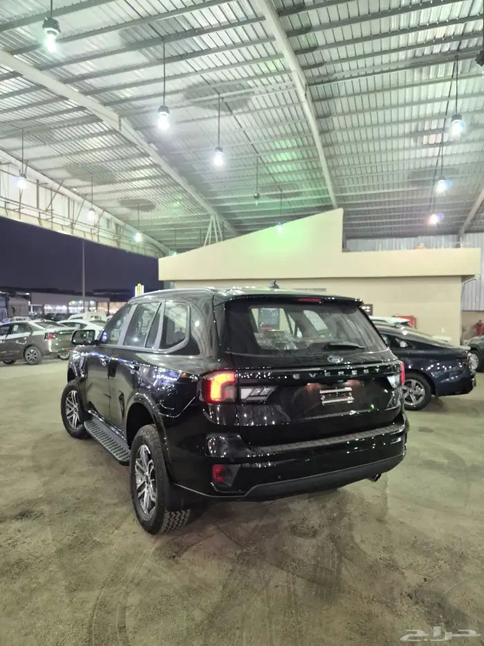 فورد ايفرست ليميتد و XLS بنزين . جديد . 2025 10