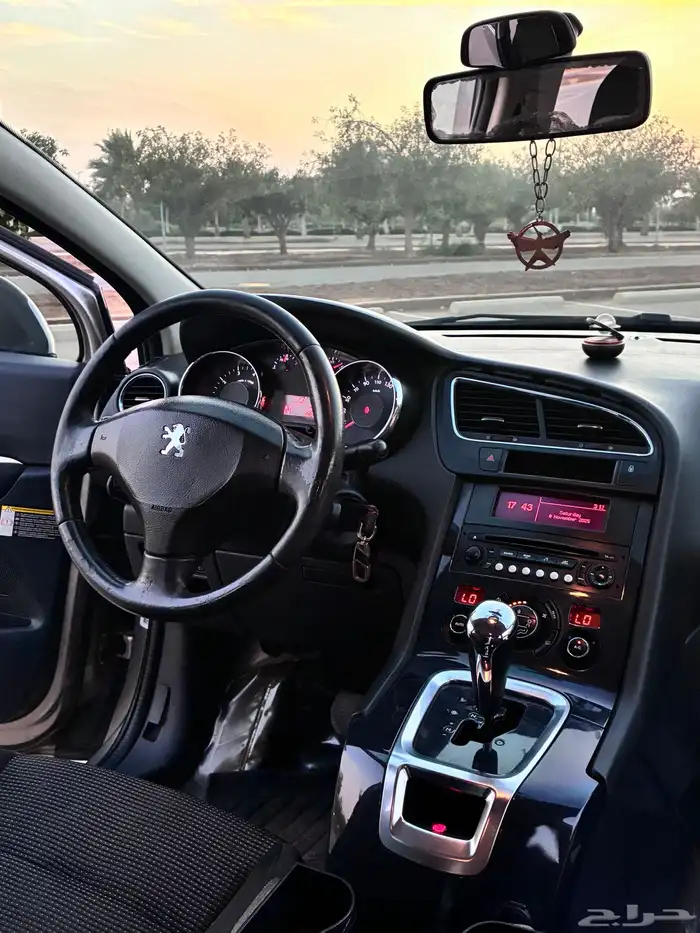 بيجو 2012 5008 0