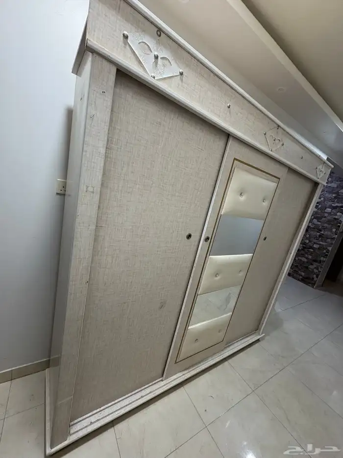 دولاب ملابس 0