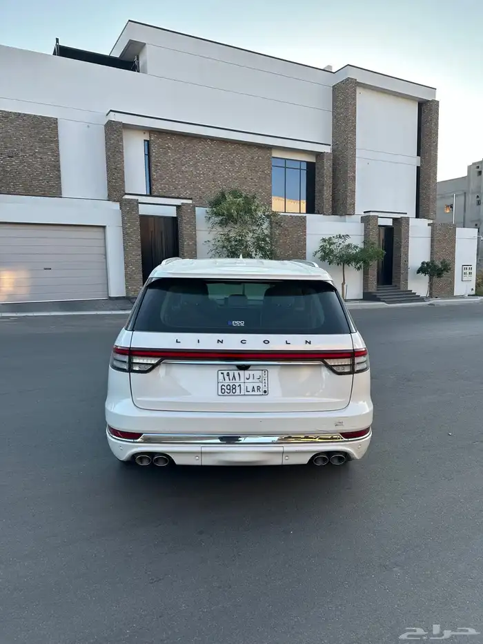 لينكون افياتور بريزيدنشيال 2022 0