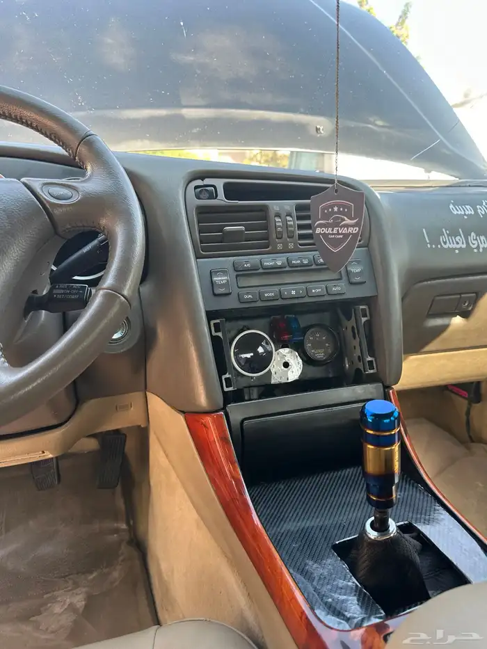 للبيع لكزس جي اس قير عادي تيربو 4