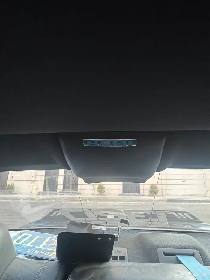 تشالنجر SRT8 مخزنة 17