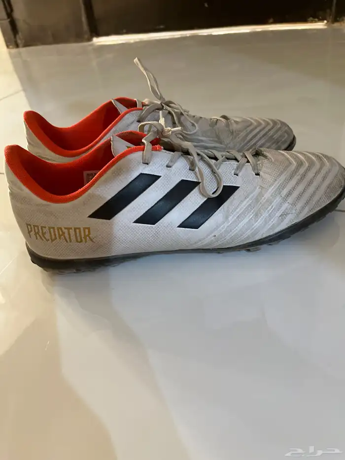 بوت كوره اديداس بريدتور اصلي للبيع مع هدية 0