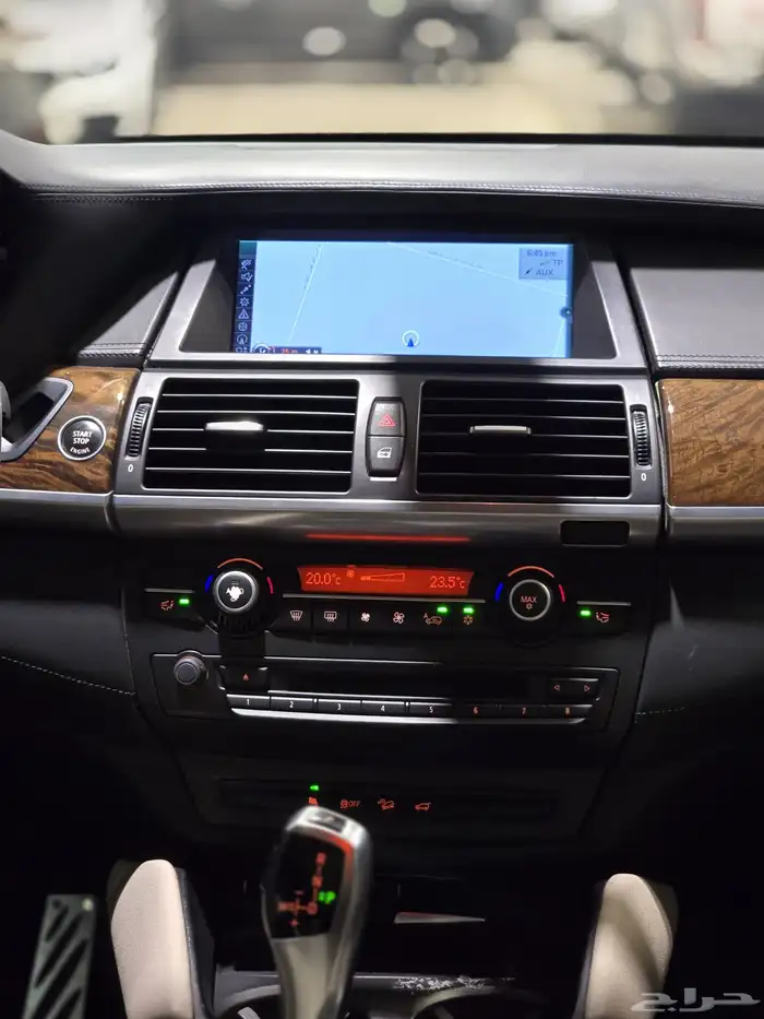 بي ام دبليو X6 موديل 2011 بحالة ممتازة 21