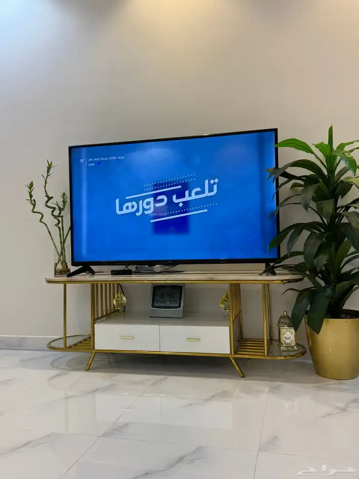 طاوله تلفاز رخام وطاوله قهوه و2 جانبيه 0