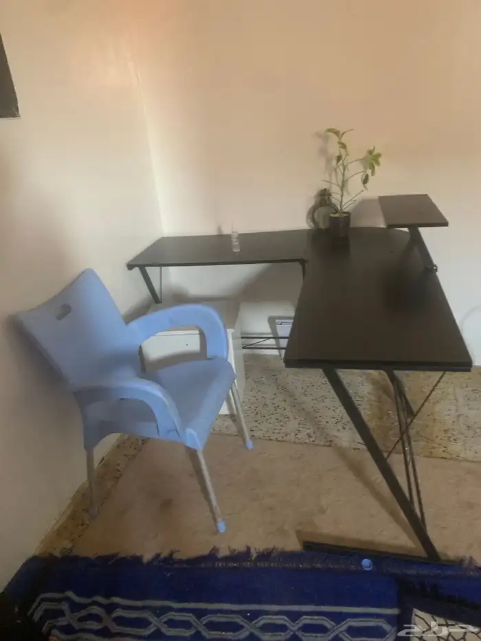 مكتب مع كرسي معاه كمدينو 1