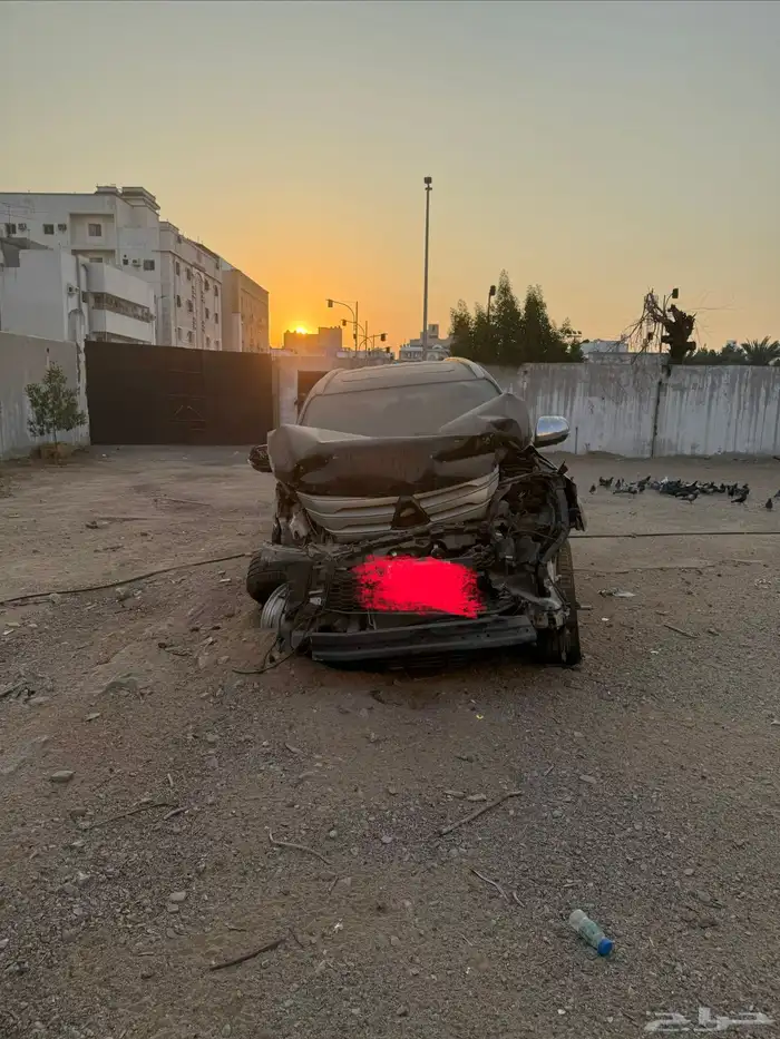 متسوبيشي مونتيرو مصدوم 2021 5