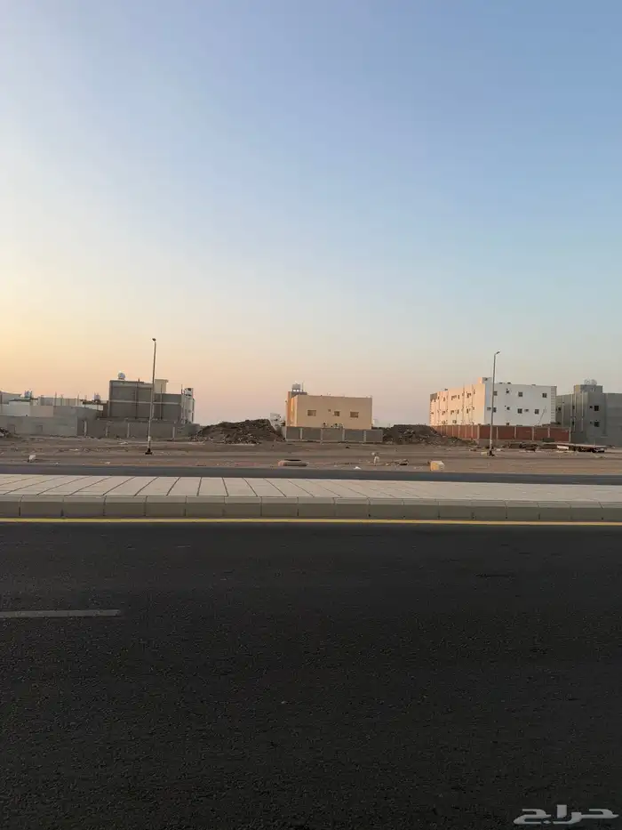 للبيع ارض تجارية في مخطط النبلاء م660 خلف خلاف بعد محطة نفط 29