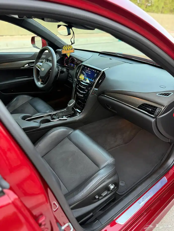 كاديلاك ATS-V قمة النظافة بحالة الجديد 29