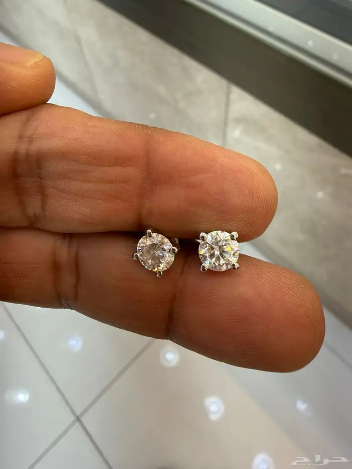 حلق الماس ذهب ابيض 0