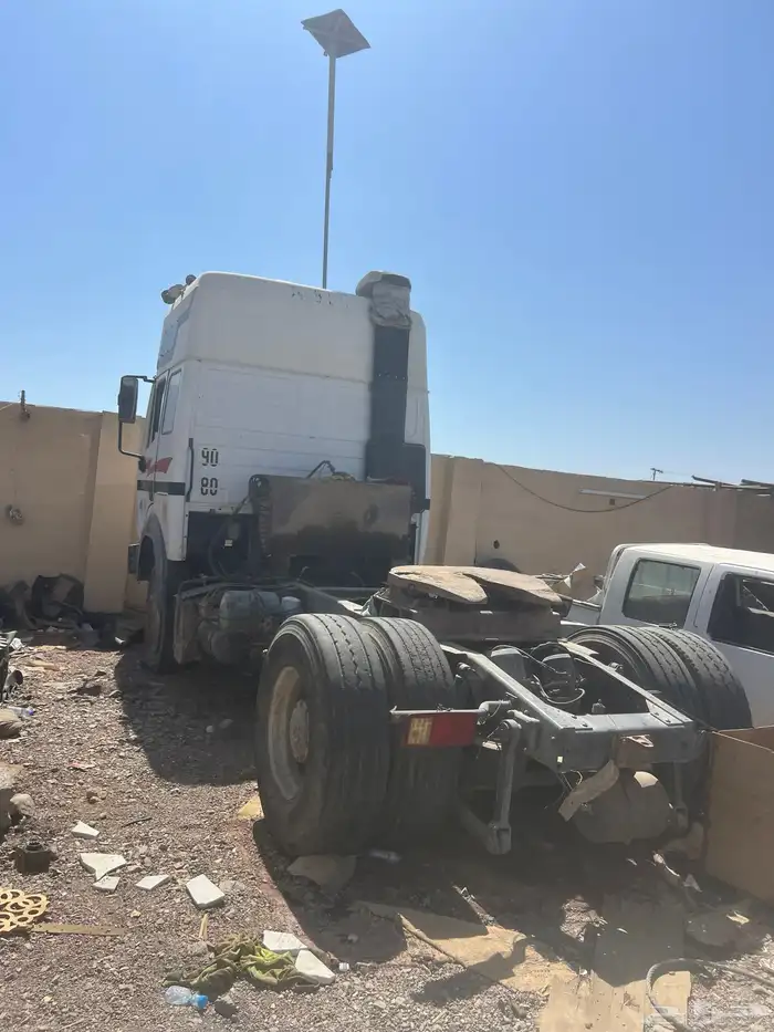 للبيع عدد 2 اللبي مرسيدس 0