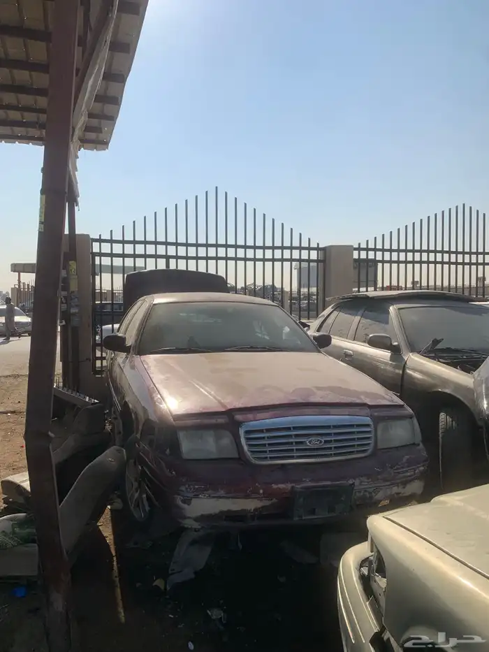 قطع غيار فورد فكتوريا ماركيز 10