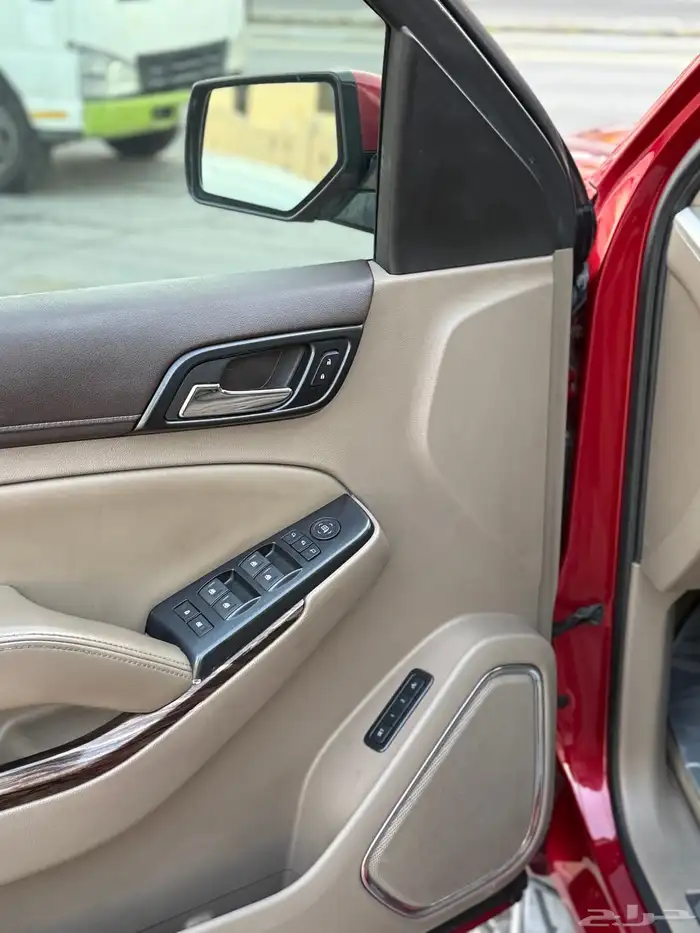 للبيع يوكن فل كامل 2015 بدون دبل SLT 33