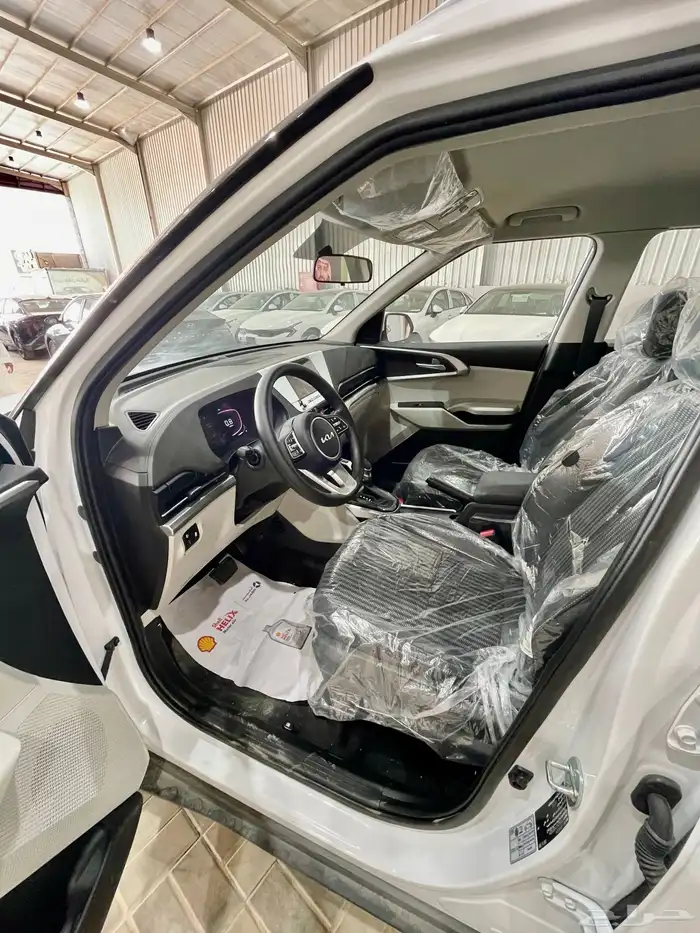 كيا كارينز 2025 نص فل 10