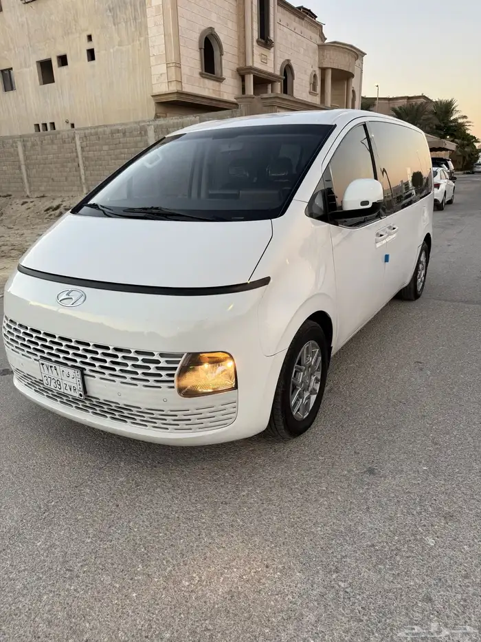 هيونداي ستاريا 0