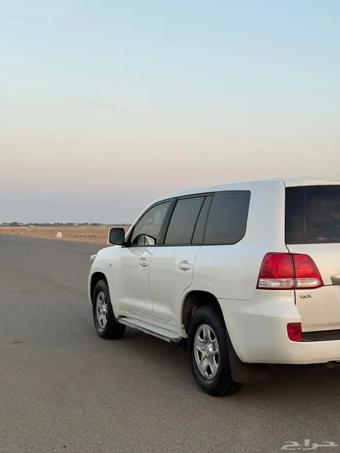 لاندكروزر جي اكس 2009 نظيف فل كامل 6