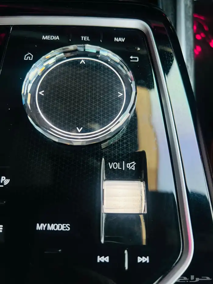 بي ام دبليو 740 موديل 2023 فل كامل اعلي فئة 30