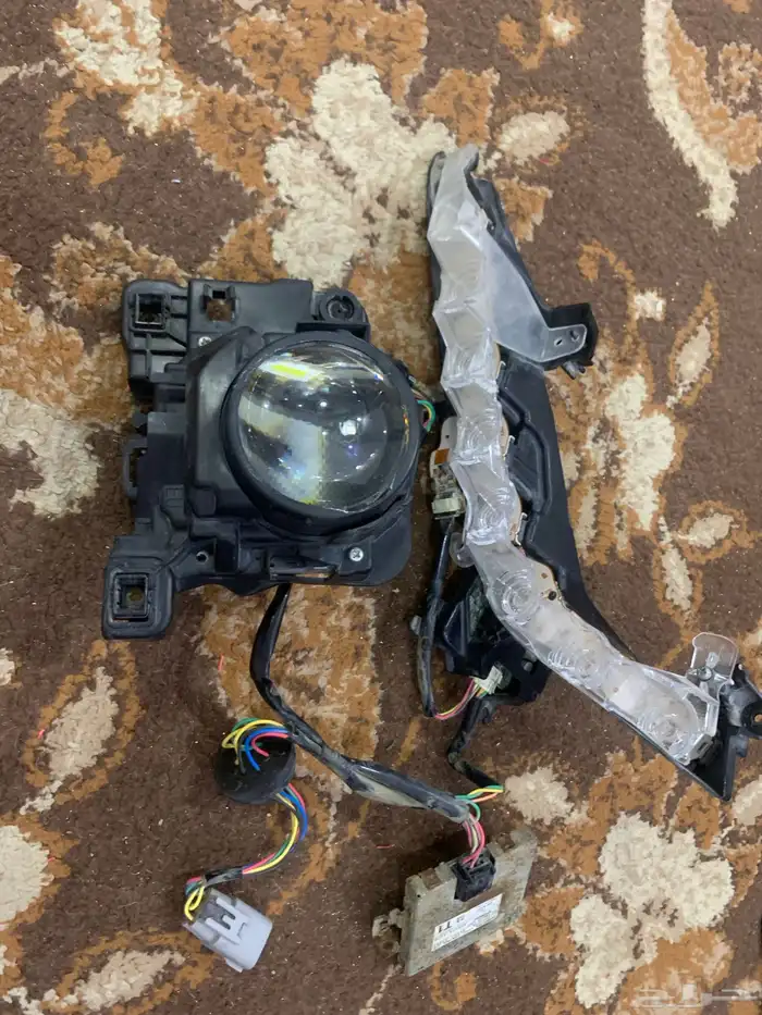 عدسة اصليه وكاله تايوتا كامري 1