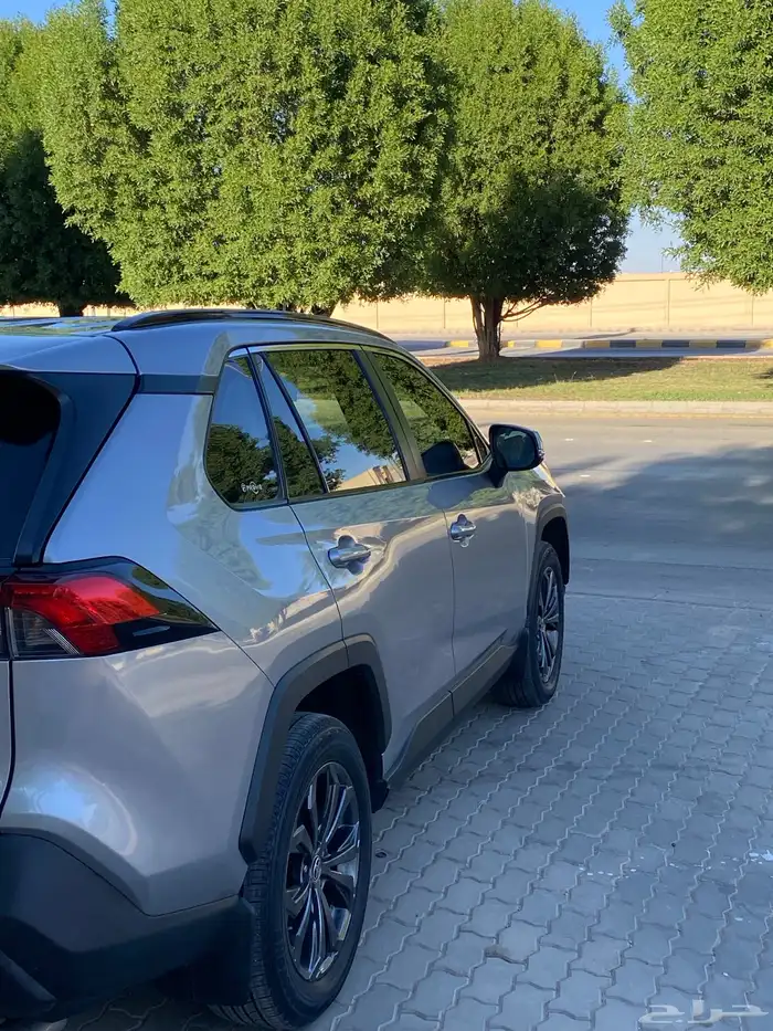 تم البيع الله يبارك للبايع والمشتري 15