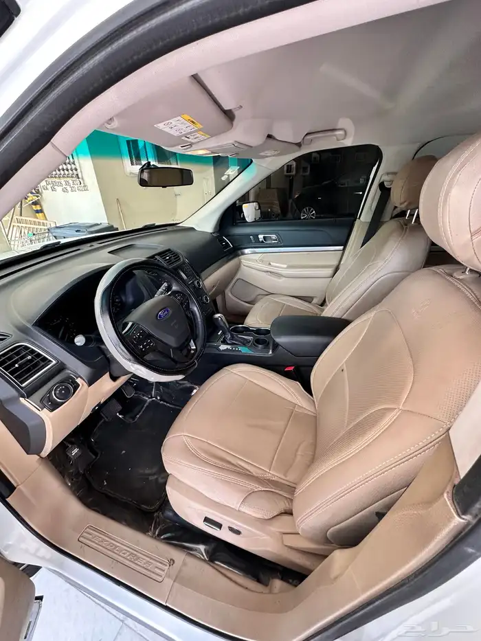 Ford Explorer  2016  47000 5