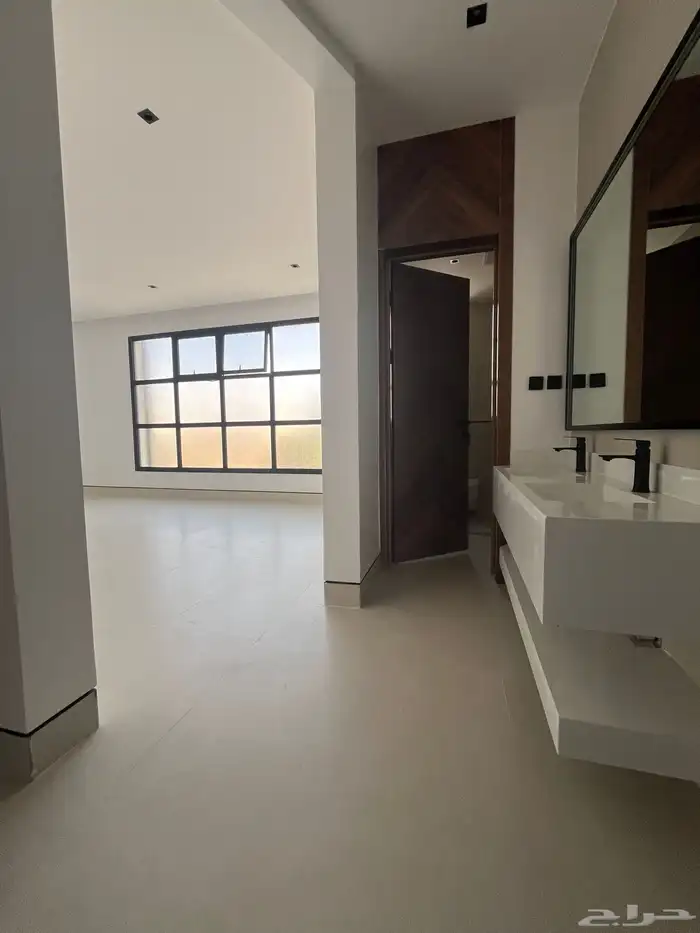 ادوار وشقق منفصله للبيع في المزاحمية 17