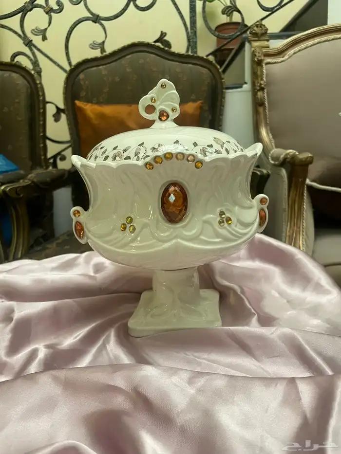 وعاء كلاسيكي Classical Tureen 14
