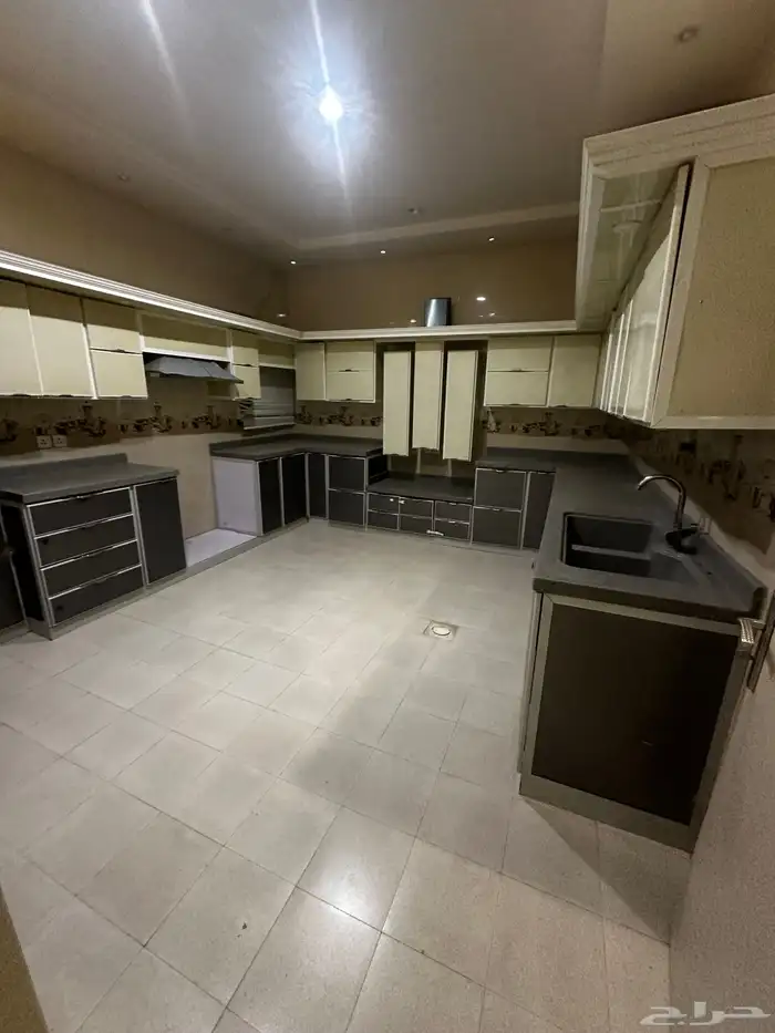 دور لإيجار في حي طويق 2