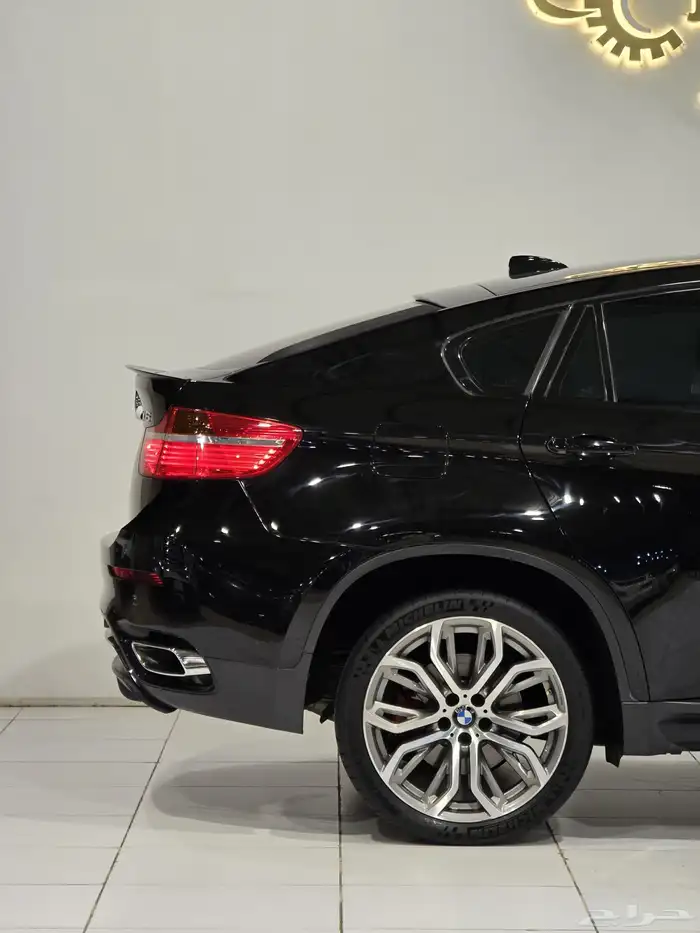 بي ام دبليو X6 موديل 2011 بحالة ممتازة 8