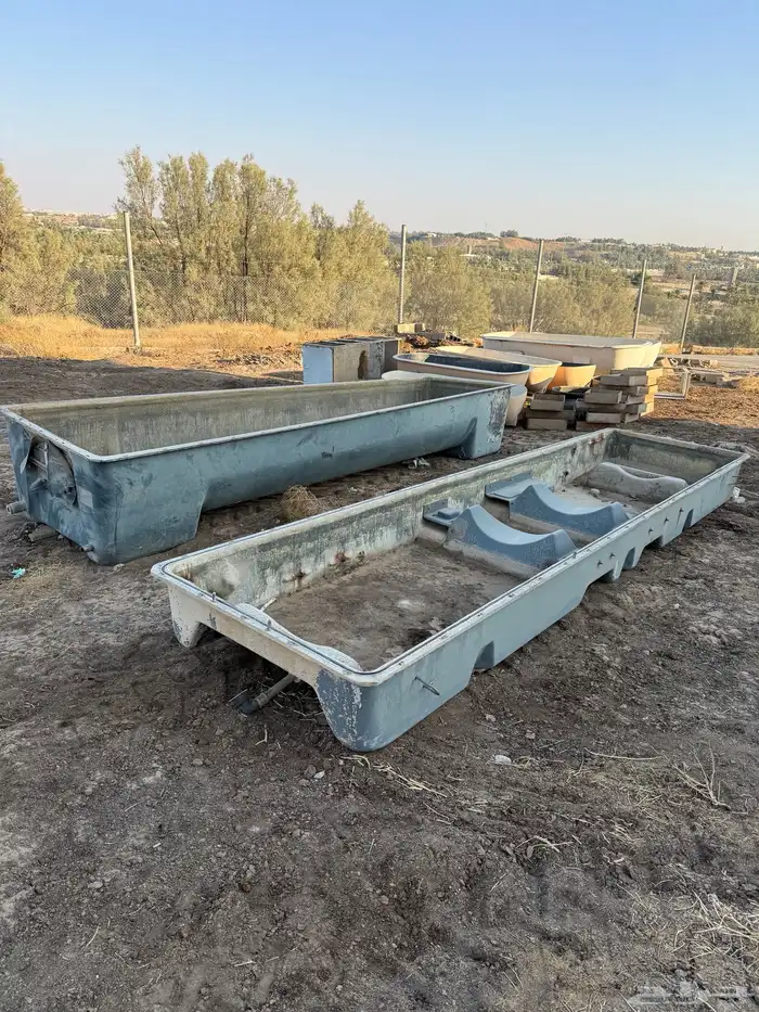 معالف للغنم والبعارين والطيور 3