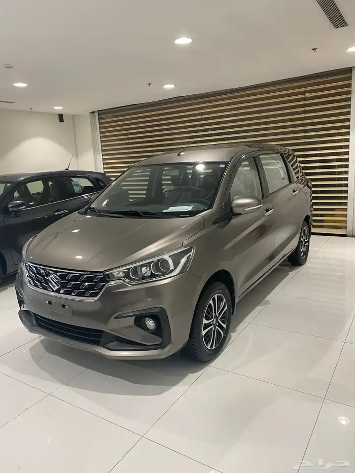 سوزوكي ارتيجا GL و GLX 2025 1