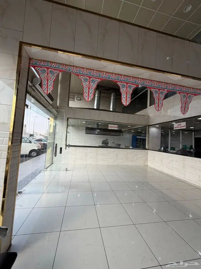 مطعم للتقبيل بجميع اغراضه 2